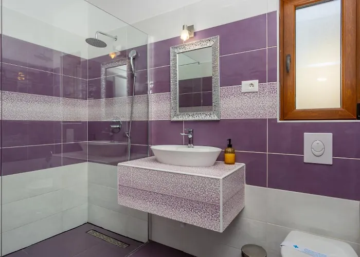 Vila By Guide