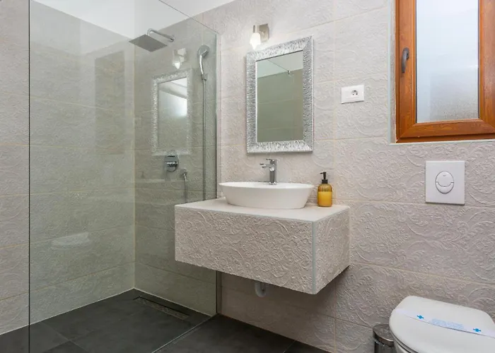 Vila By Guide *